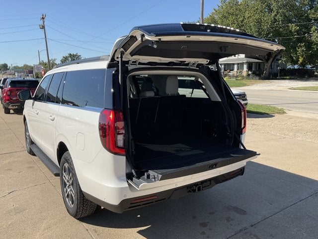 2025 Ford Expedition Active MAX