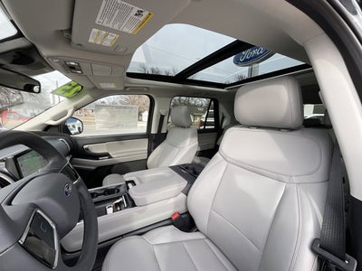 2025 Ford Expedition Active