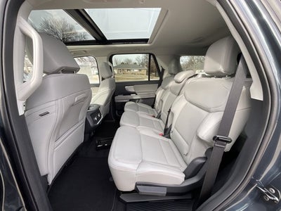 2025 Ford Expedition Active