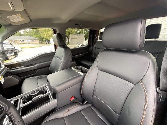 2027 Ford Super Duty F-350® Lariat®