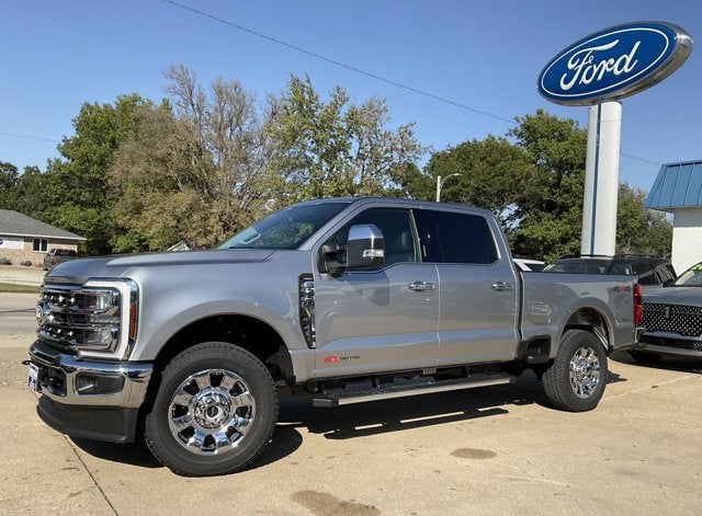 2027 Ford Super Duty F-350® Lariat®