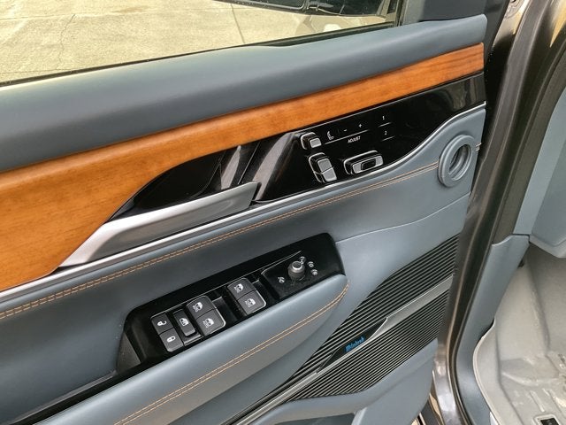 2024 Jeep Grand Wagoneer Series III