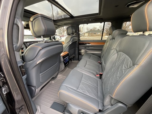 2024 Jeep Grand Wagoneer Series III