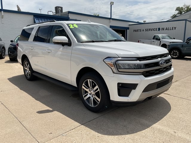 Used 2024 Ford Expedition XLT with VIN 1FMJK1J89REA95758 for sale in Kansas City