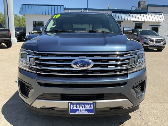 Used 2019 Ford Expedition XLT with VIN 1FMJK1JT8KEA65709 for sale in Kansas City