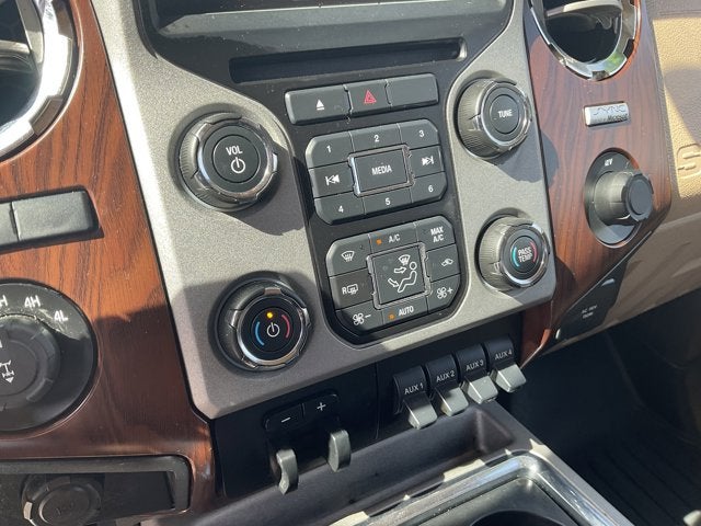 2014 Ford Super Duty F-250 SRW Lariat