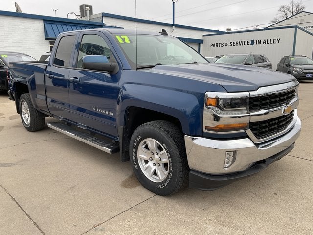 Used 2017 Chevrolet Silverado 1500 LT with VIN 1GCVKREC6HZ341546 for sale in Kansas City