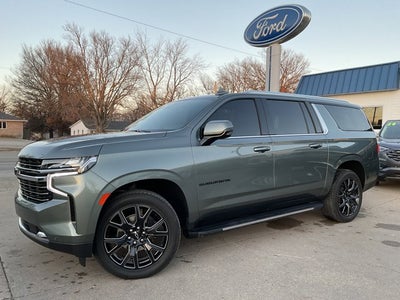 2023 Chevrolet Suburban LT