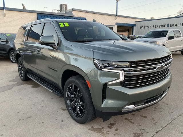 2023 Chevrolet Suburban LT
