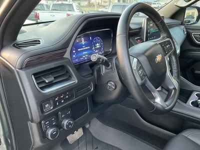 2023 Chevrolet Suburban LT