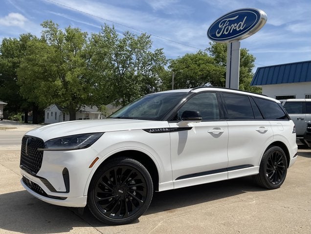 2025 Lincoln Aviator Reserve AWD's photo