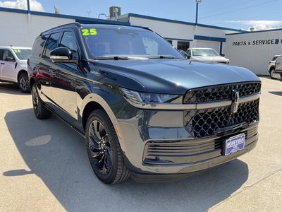 2025 Lincoln Navigator L Reserve